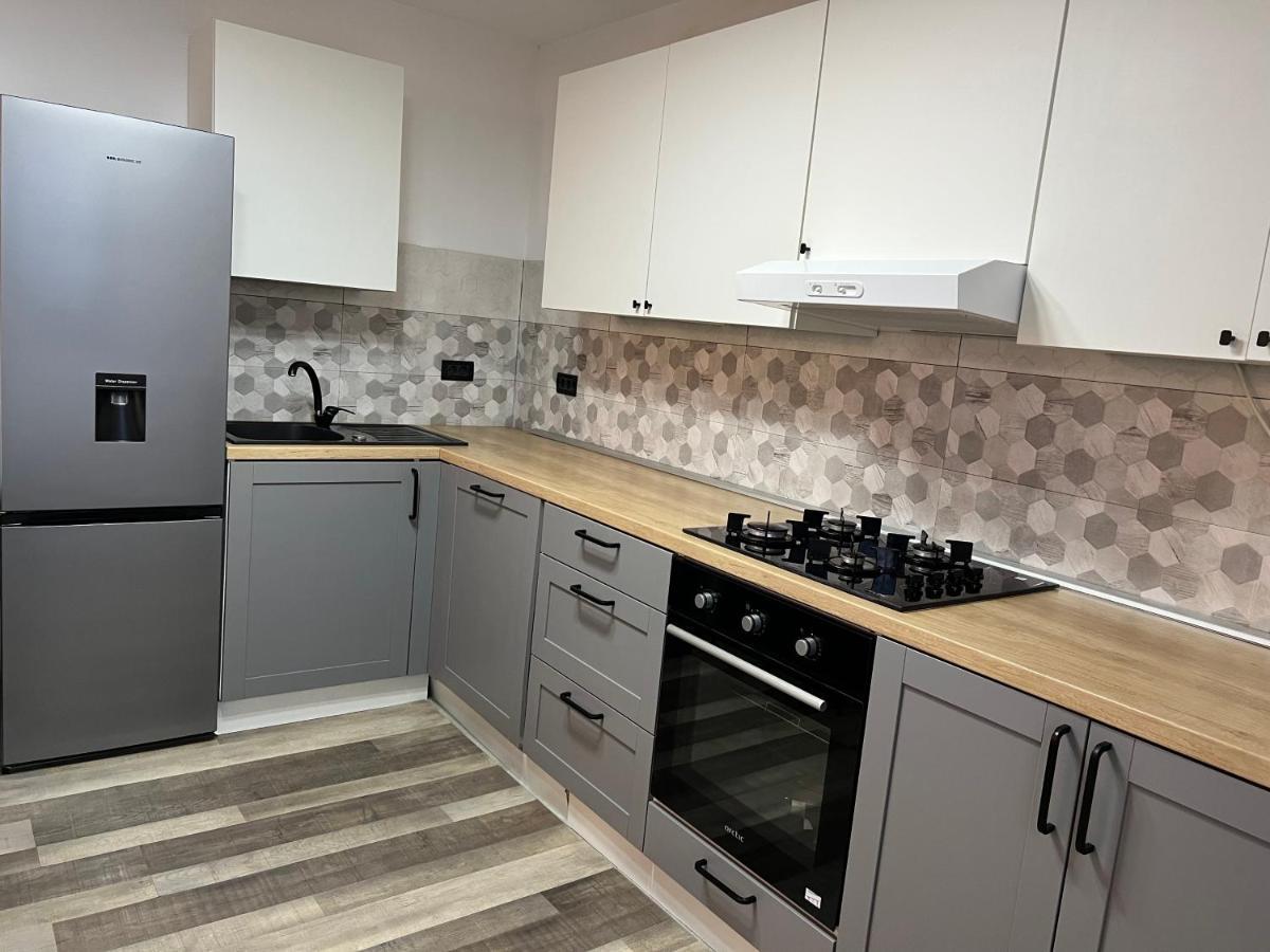 Sunny Luxury Home G. Enescu Suceava Ngoại thất bức ảnh