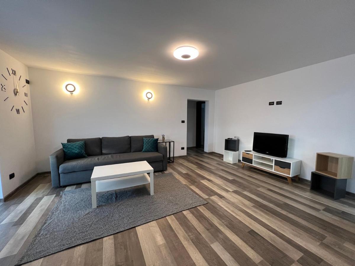 Sunny Luxury Home G. Enescu Suceava Ngoại thất bức ảnh