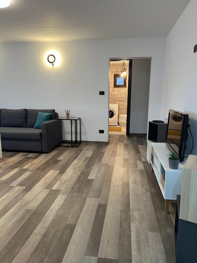 Sunny Luxury Home G. Enescu Suceava Ngoại thất bức ảnh